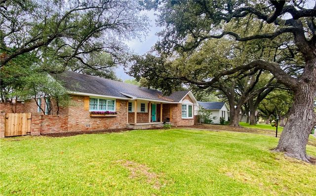 wooded-acres-waco-tx-homes-for-sale-wooded-acres-real-estate-compass