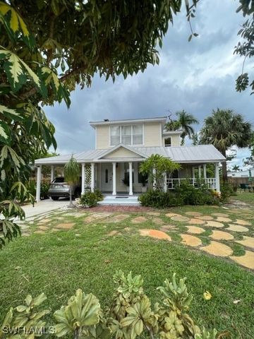 $2,400 | 2579 Second Street | Downtown Fort Myers