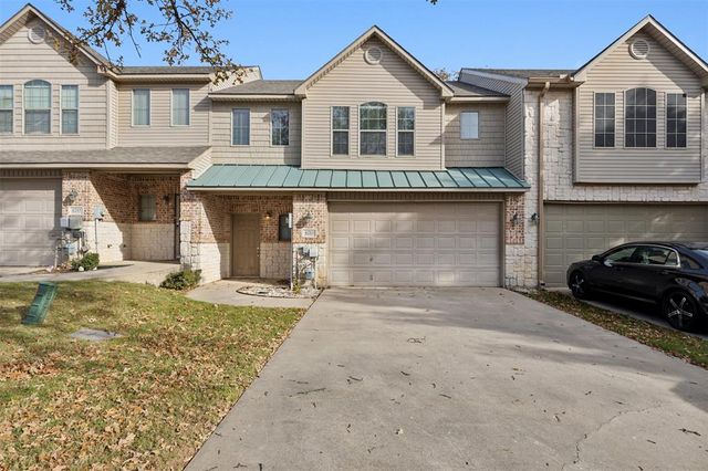 $335,000 | 4215 Towne Lake Court | Irving