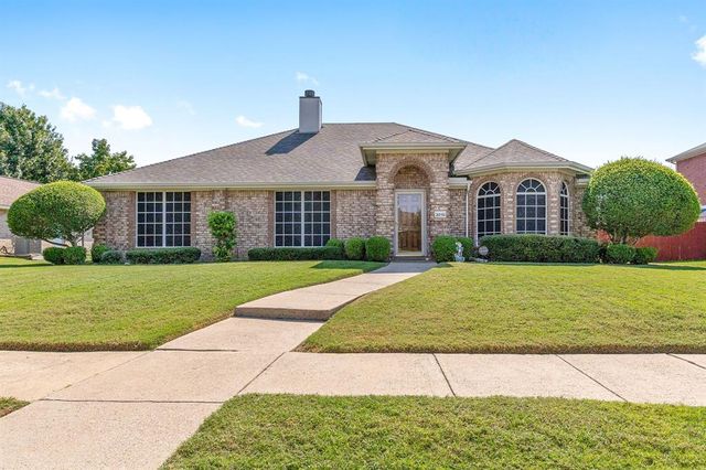 $450,000 | 3010 Chalkstone Drive | Rowlett