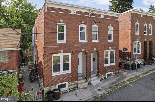 $1,100 | 204 Pear Street | Cumberland