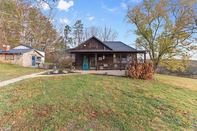 $415,000 | 19185 Highway East | Arcadia Township - Iron County