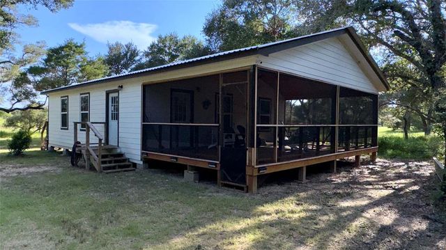 $1,500 | 115 Pvt 1061 Hallettsville Tx 77964 | Hallettsville