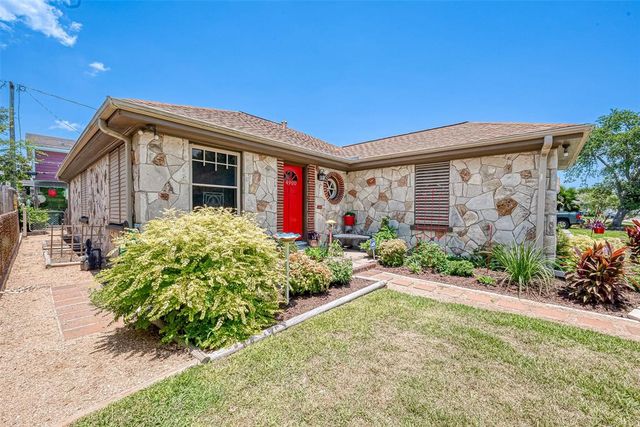 $360,000 | 4900 Fannin Drive | Lasker Park