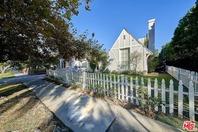 $2,249,000 | 6203 Del Valle Drive | Beverly Center-Miracle Mile