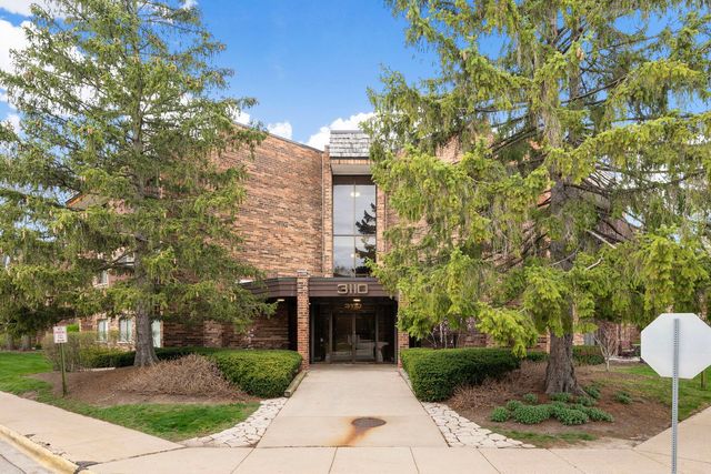 $289,000 | 3110 Pheasant Creek Drive, Unit 201 | Northbrook