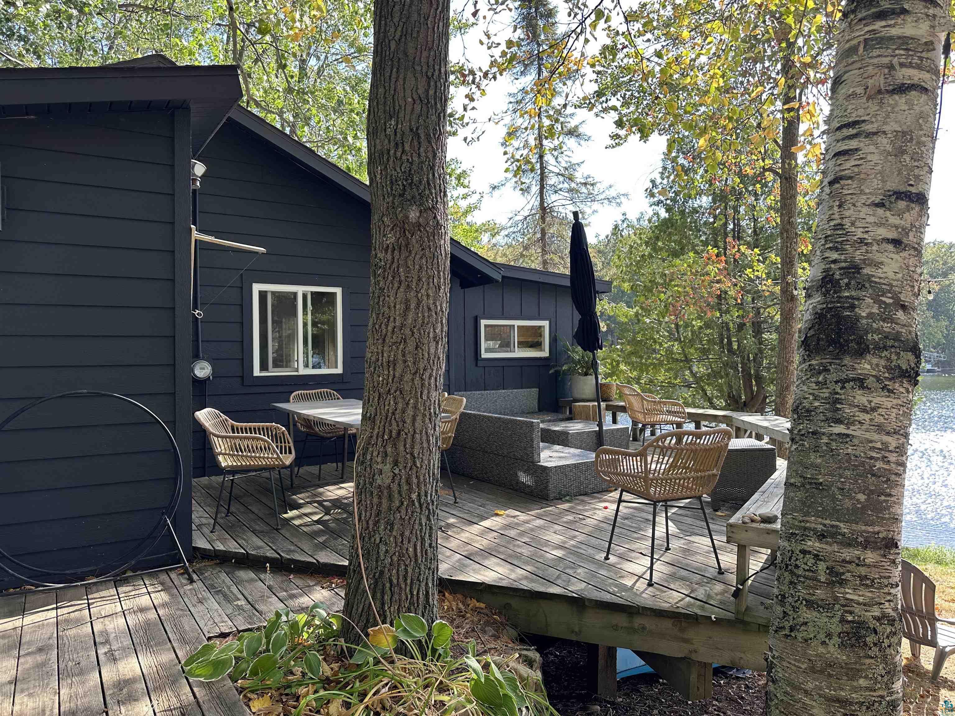 Deck featuring outdoor lounge area