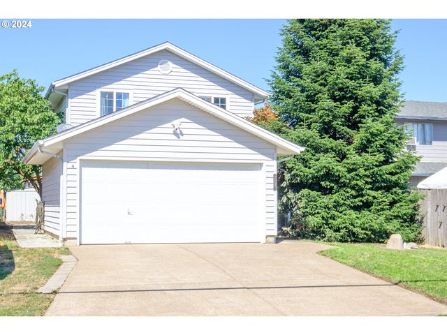 $359,900 | 2027 Queen Avenue Southeast | Santiam