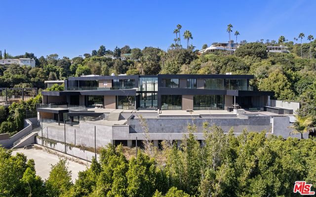 $21,900,000 | 10710 Chalon Road | Bel Air-Holmby Hills