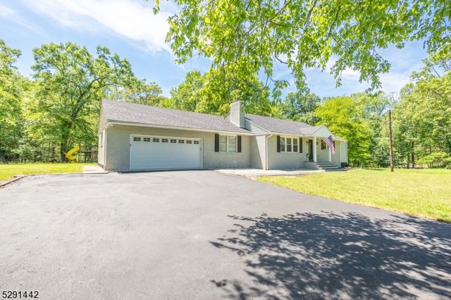 $447,900 | 43 4 Corners Road | Blairstown