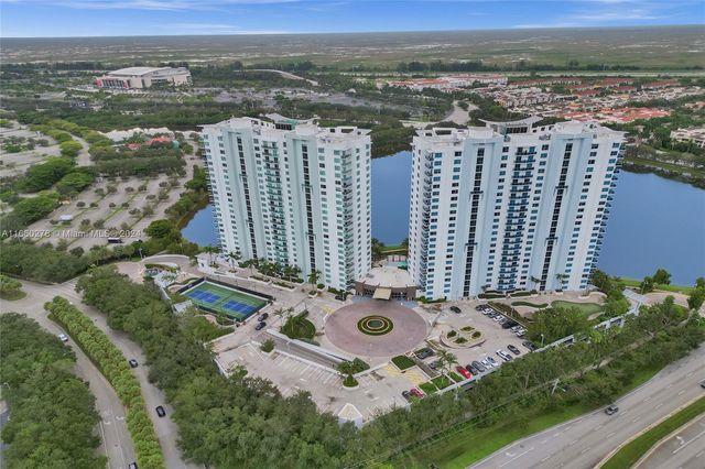 $439,000 | 2641 North Flamingo Road, Unit 2406N | Sawgrass