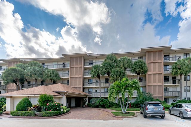 $585,000 | 1901 Marina Isle Way, Unit 405 | The Bluffs