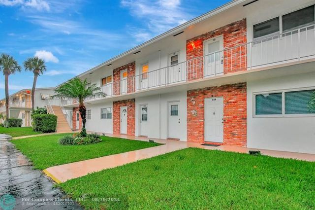 $144,789 | 2650 West Golf Boulevard, Unit 255 | Leisureville