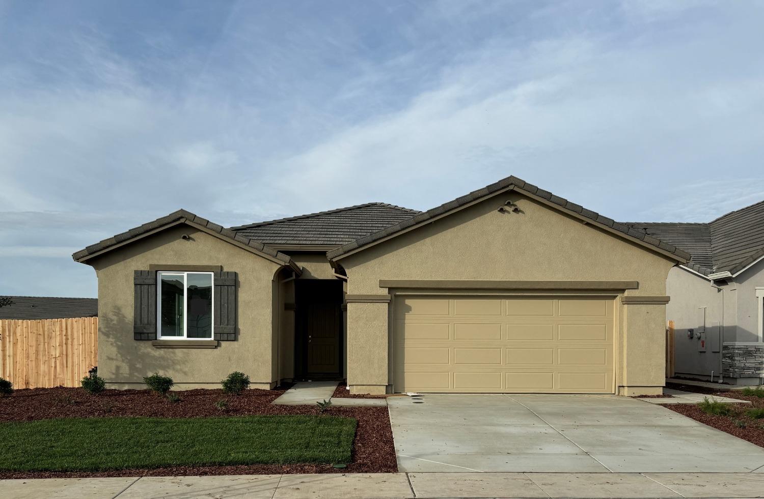 a view of front of house with yard