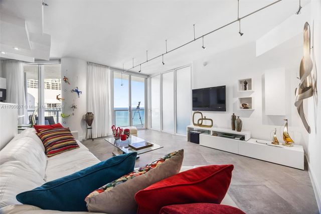 $1,500,000 | 16425 Collins Avenue, Unit OS15A | Sunny Isles Beach