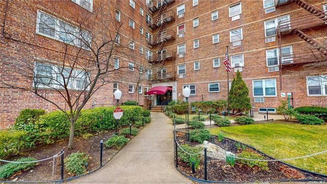 $2,300 | 66-92 Selfridge Street, Unit 3I | Forest Hills