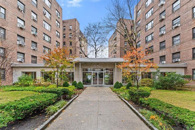 $230,000 | 3616 Henry Hudson Parkway, Unit 1DS | Central Riverdale