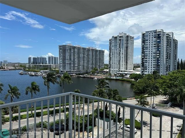 $339,000 | 2801 Northeast 183rd Street, Unit 709W | Admiral's Port Condominiums