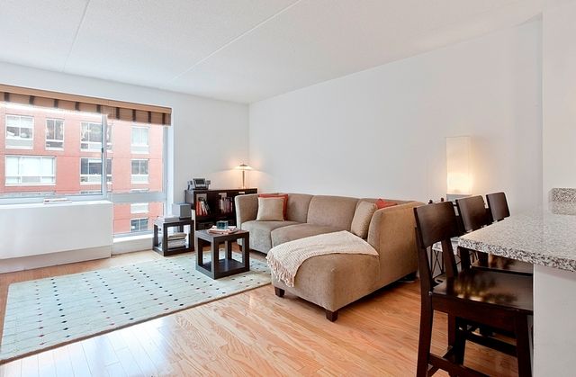 $750,000 | 555 West 23rd Street, Unit S7B | Chelsea