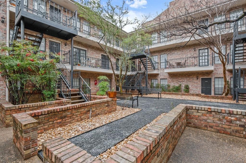 a view of house with a outdoor space