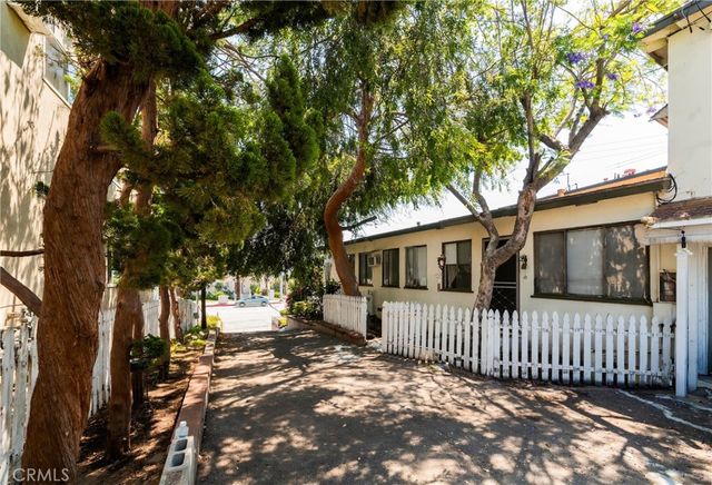 $1,338,000 | 2259 Montrose Avenue | La Crescenta-Montrose