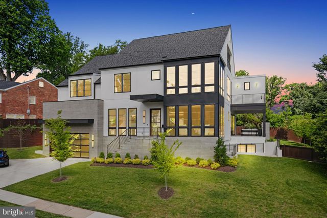 $3,750,000 | 4605 26th Street North | Donaldson Run