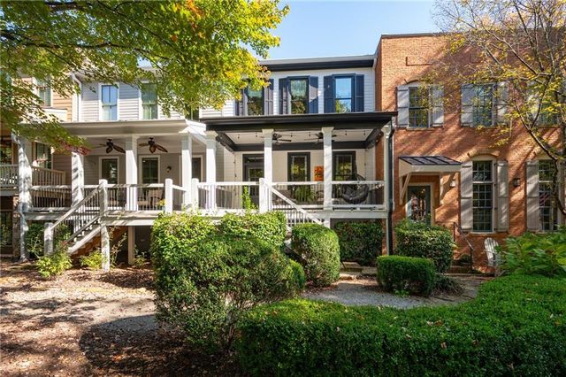 $830,000 | 703 Hammond Drive | Woodstock Downtown