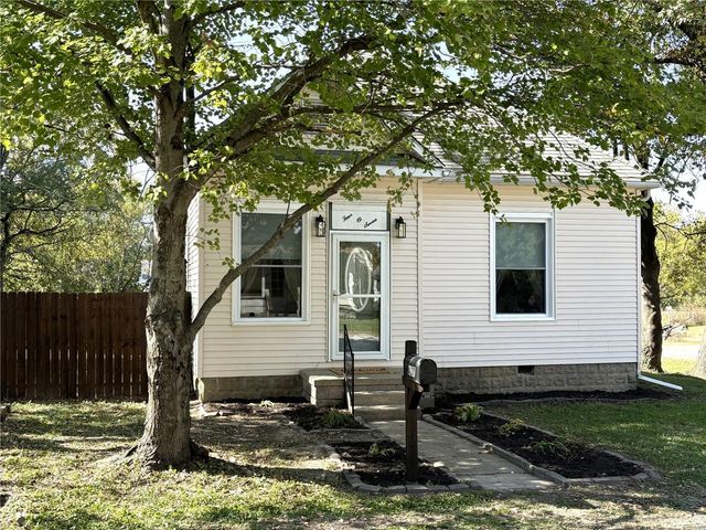 $105,000 | 407 North Wood Street | Mulberry Grove