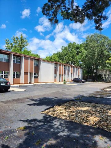 $1,100 | 1114 Northwest 6th Street, Unit 11 | Oakview