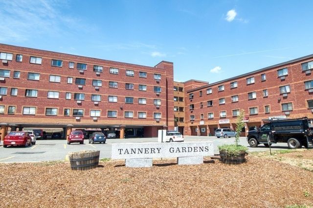 $1,925 | 111 Foster Street, Unit 417 | Peabody Town Center