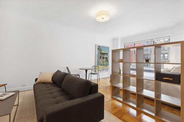 $515,000 | 220 Madison Avenue, Unit 12G | Murray Hill