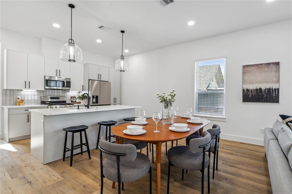 Vecino Homes introduces one of it's last privately gated communities priced in the mid $300's. This stunning open floor plan design features depth with 10 ft ceilings.