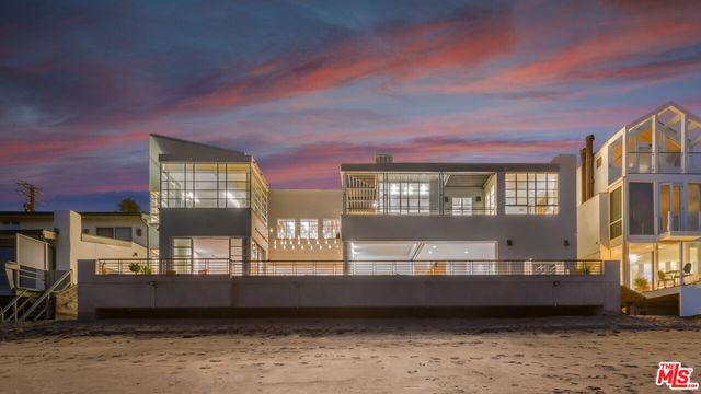 $29,850,000 | 21348 Pacific Coast Highway | Malibu Beach