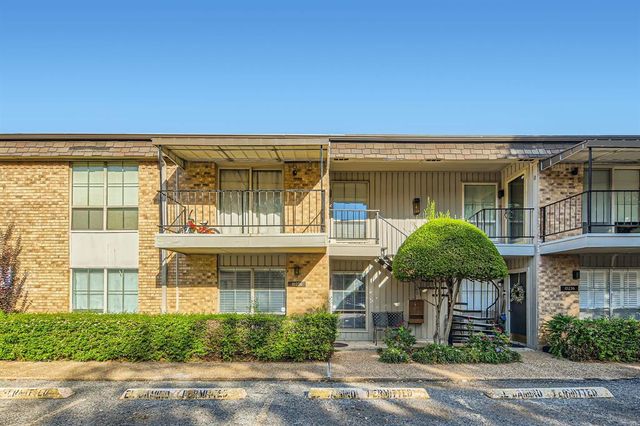 $199,900 | 10236 Regal Oaks Drive, Unit A | North Dallas