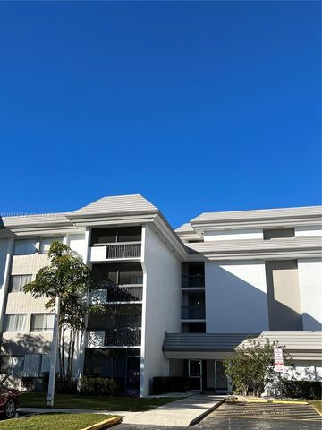 $2,200 | 721 North Pine Island Road, Unit 213 | Jacaranda