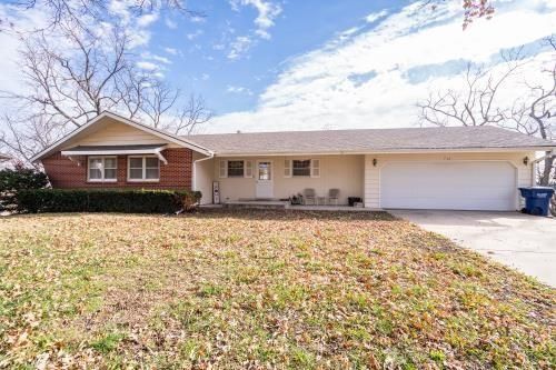 $295,000 | 732 Delaware Drive | Ozawkie