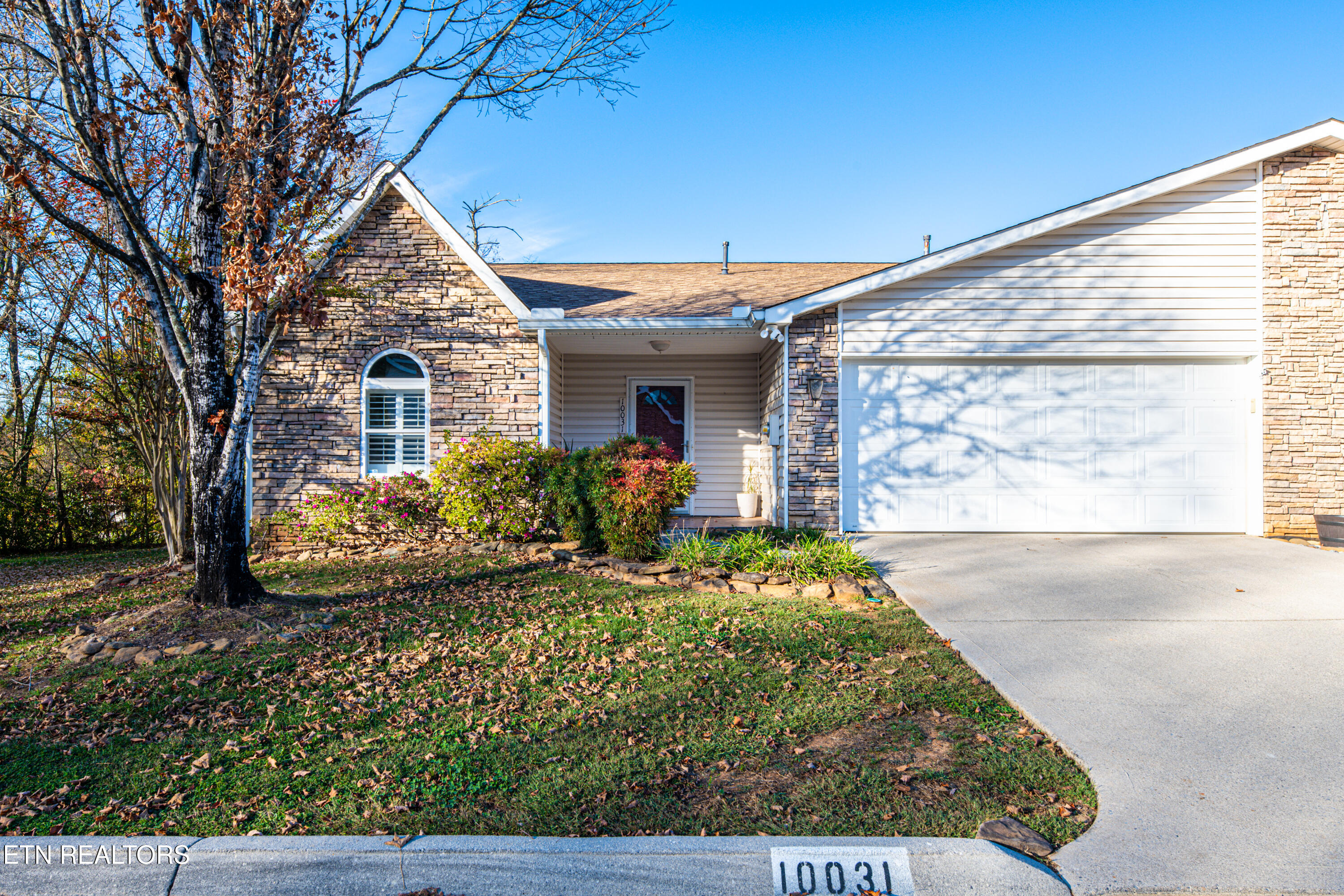 10031 Villa Ridge-1