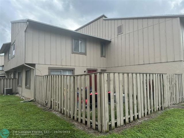 $165,000 | 2120 Northwest 58th Avenue, Unit 24B | Lauderhill