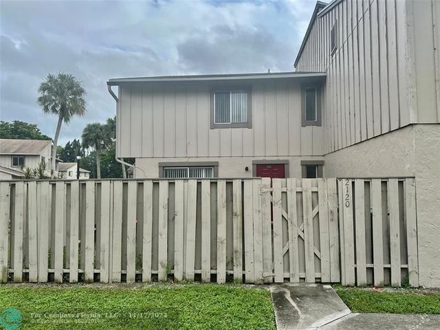 $164,500 | 2120 Northwest 58th Avenue, Unit 24B | Lauderhill