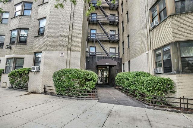 $353,000 | 1855 Grand Concourse, Unit 55 | Mount Hope