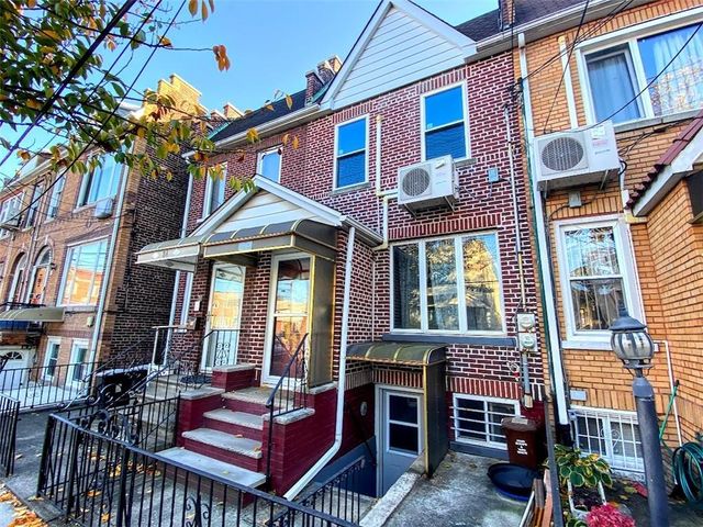 $899,000 | 82 A Parkway Court | Sheepshead Bay