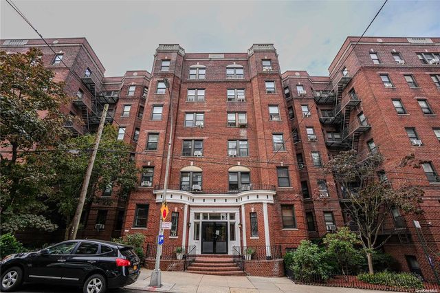 $289,000 | 96-11 65th Road, Unit 301 | Rego Park