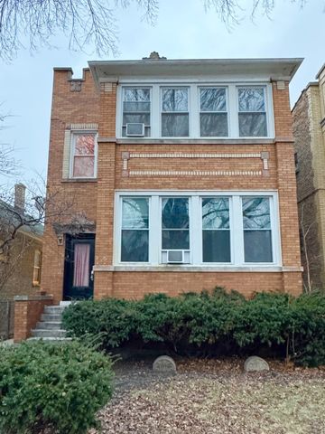 $1,700 | 4112 West Wellington Avenue, Unit 1R | Belmont Gardens