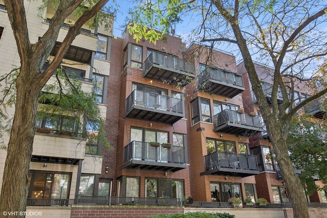 $575,000 | 2251 West Wabansia Avenue, Unit 105 | Wicker Park