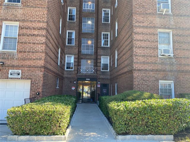 $419,900 | 85-04 63rd Drive, Unit 6E | Rego Park