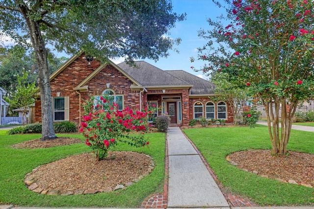 $420,000 | 1402 Blueberry Lane | Friendswood