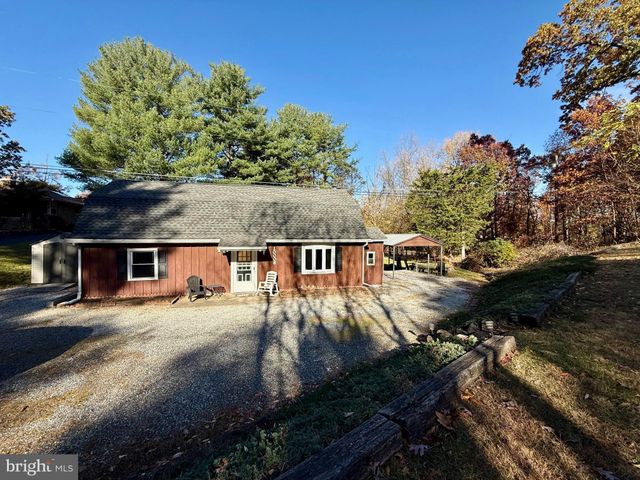 $229,900 | 10008 Crystal Falls Drive | Mount Aetna