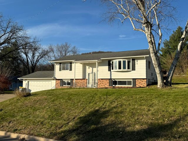 $325,000 | 604 Riverview Avenue | La Crescent