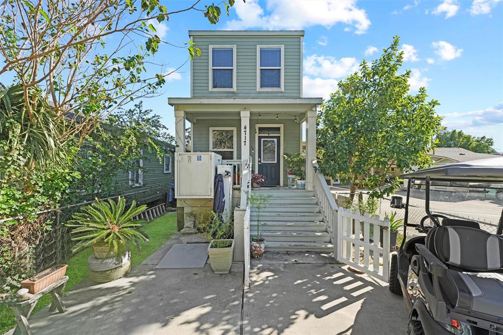 Welcome to your new home in Midtown Galveston!