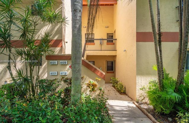 $249,999 | 4121 Carambola Circle South, Unit 2122 | Coral Gate